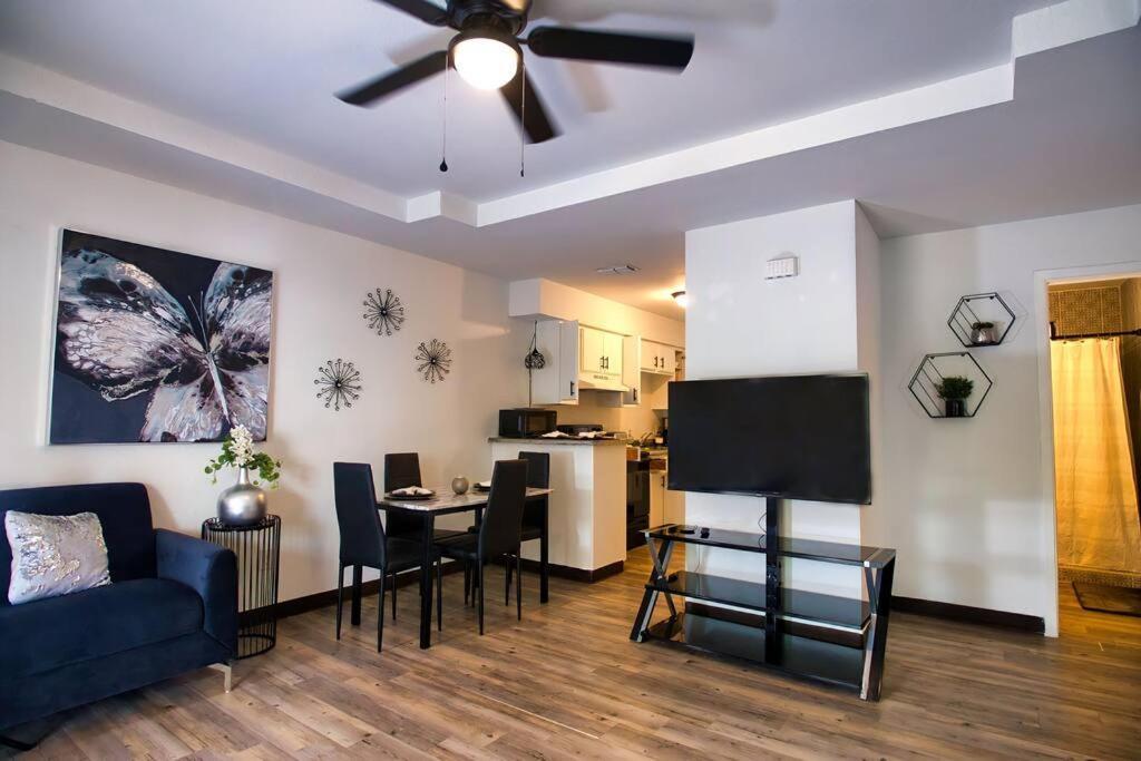 Chic & Cozy 2 Bedroom - 1 Bathroom - Rated Best Eagle Pass Exterior foto