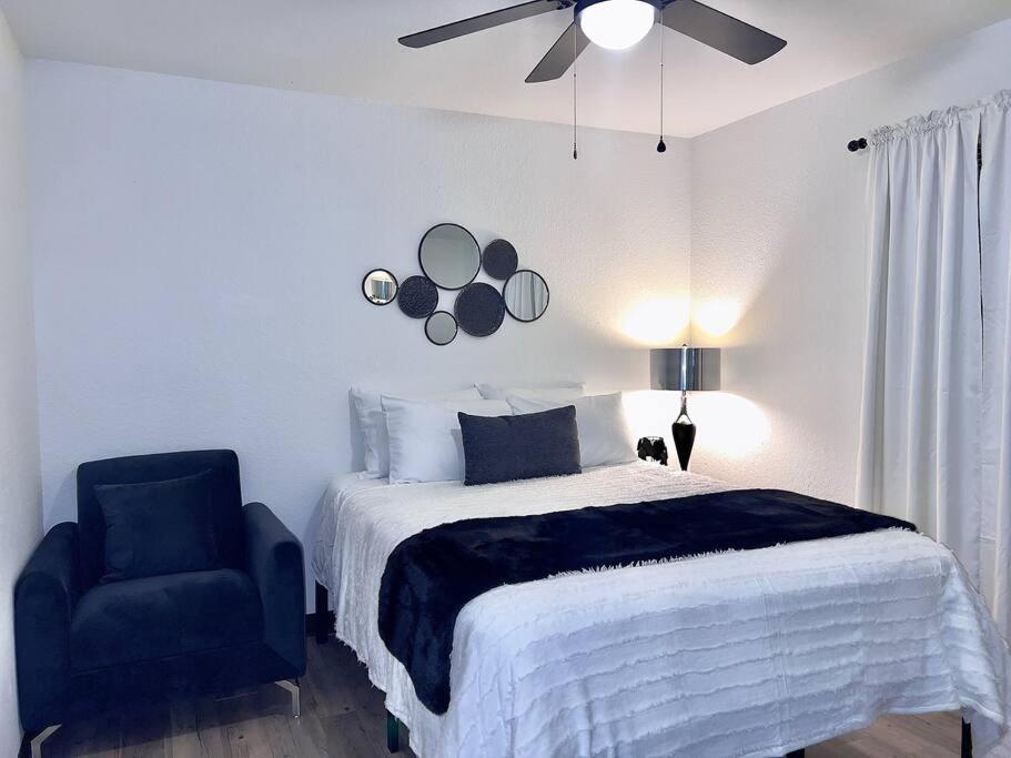 Chic & Cozy 2 Bedroom - 1 Bathroom - Rated Best Eagle Pass Exterior foto